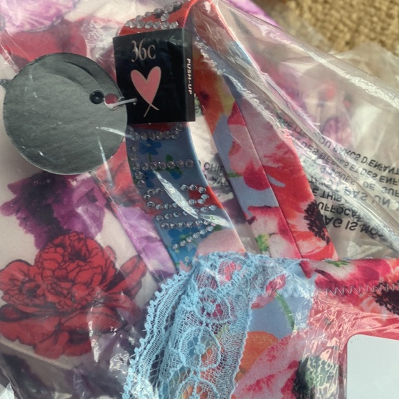 32A  VERY SEXY Bombshell Add-2-Cups Push-Up Bra Happy Poppy - Picture 12 of 12